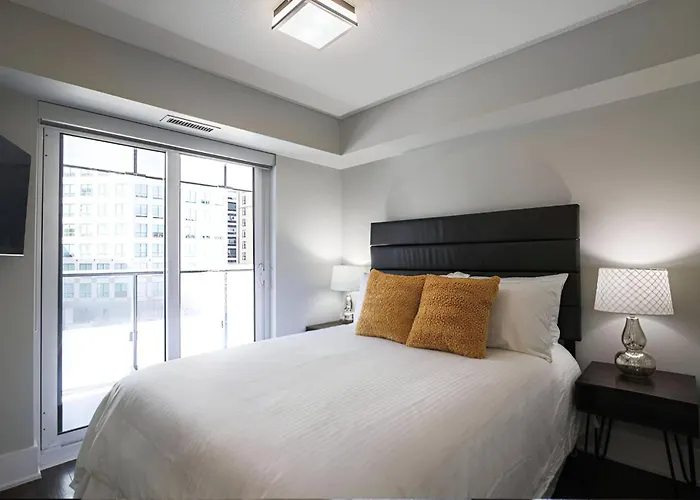 Skyline Suites - Walk To Mtcc, Acc, Rogers Centre & Entertainment District